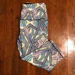 NWOT Victoria’s Secret VSX cropped workout pants